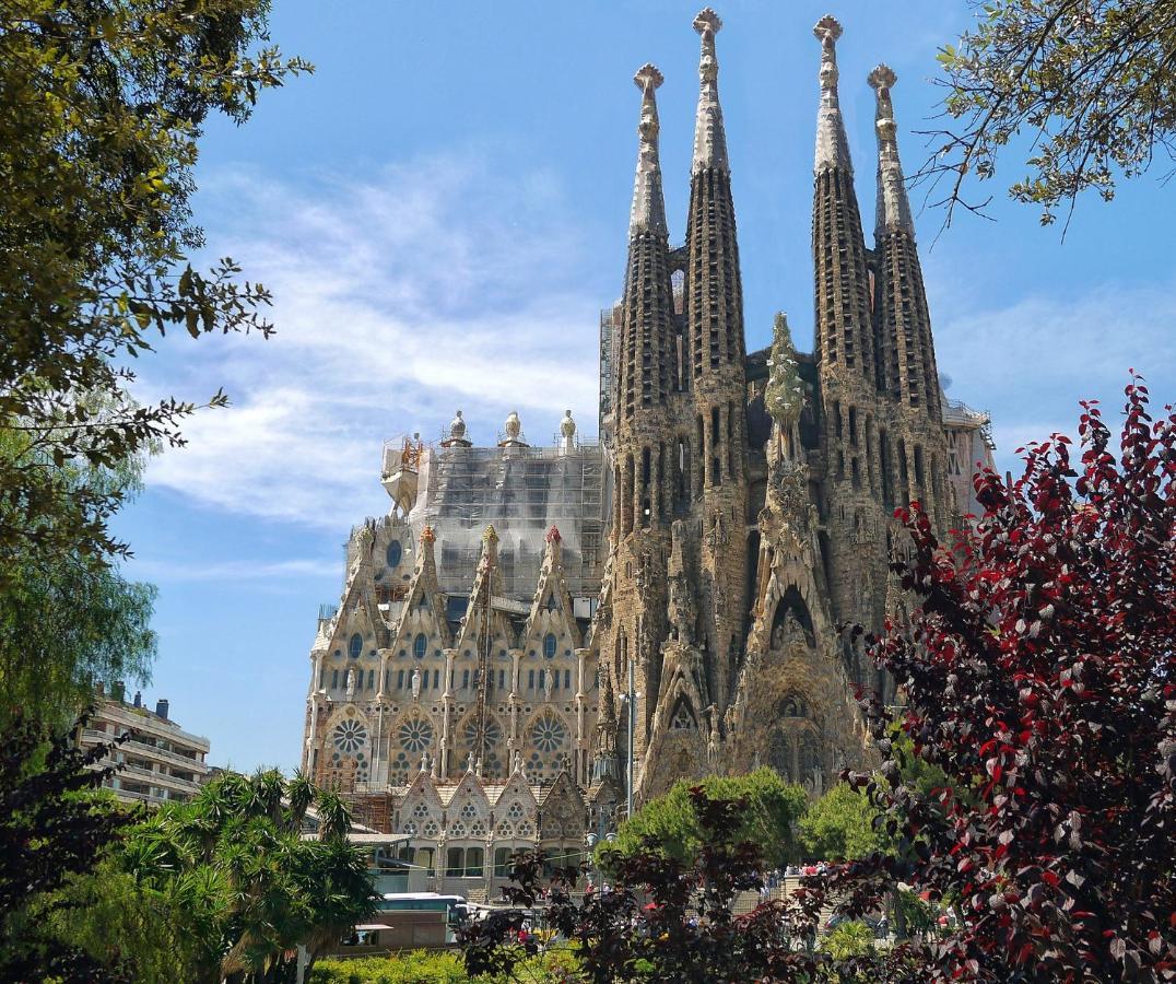 Muntanya - Apartments In Sagrada Familia Barcelona Exterior foto
